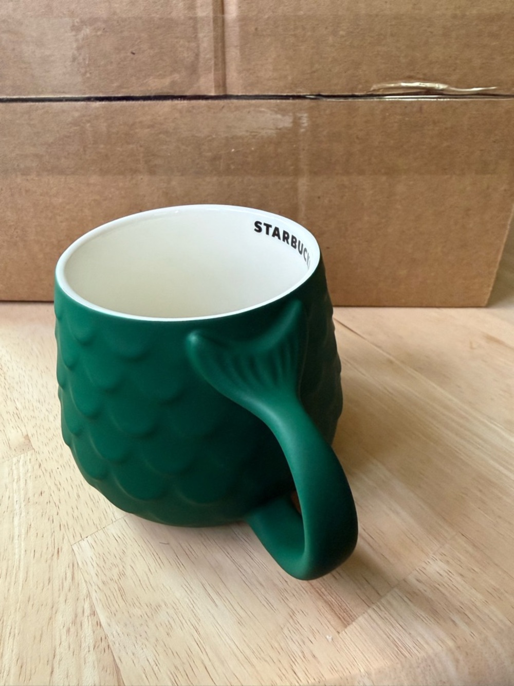 Starbucks Dark Green Scalloped Ceramic Mug with White Interior - Picture 2 of 4